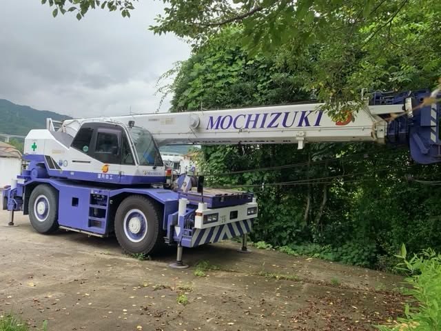 Tadano GR-250N — 25 Ton Rough Terrain Crane image